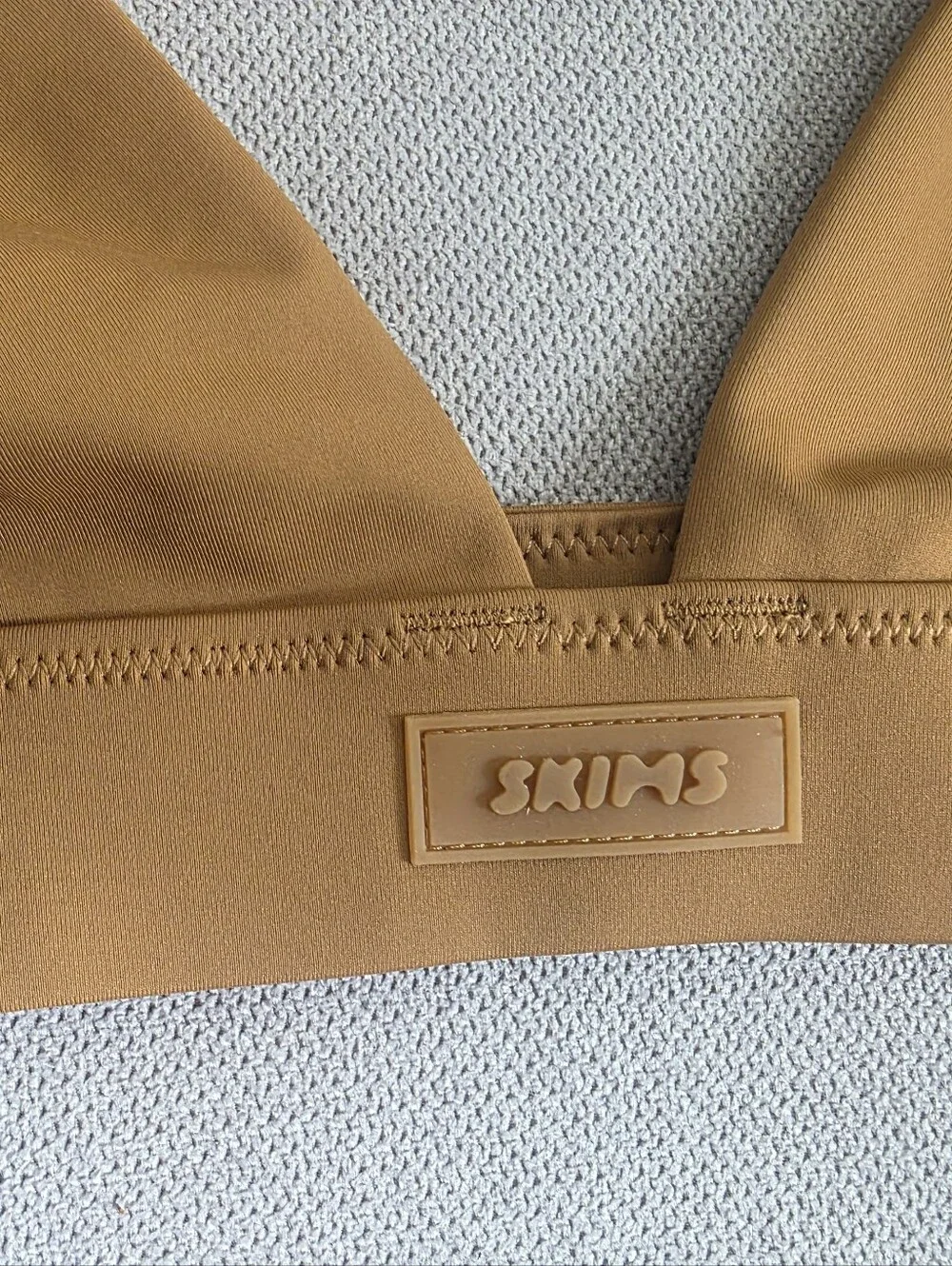 Skims  Swim Bikini Top In Almendra. Size L NWT.